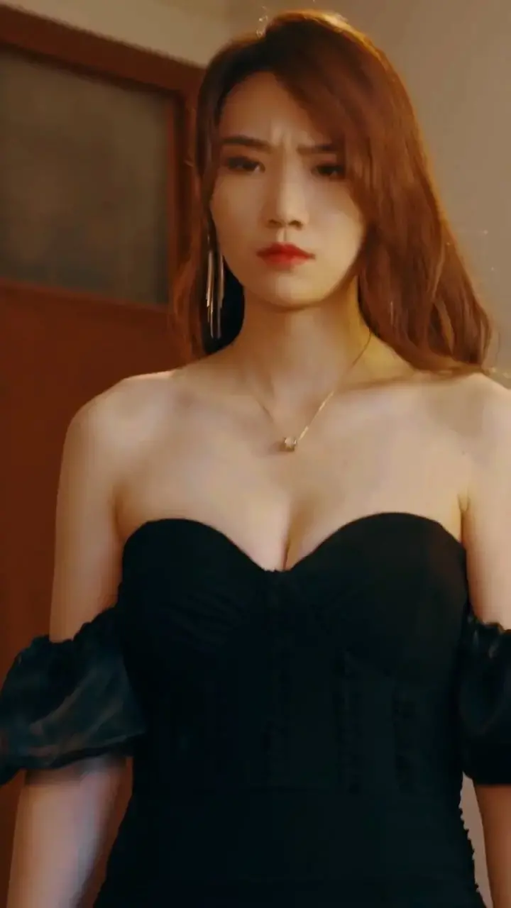 痞子战神合集版：爆笑来袭，燃爆你的笑点！